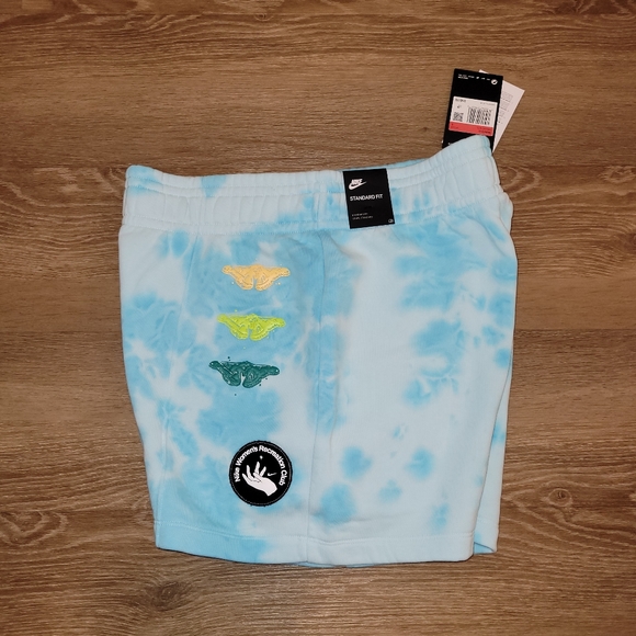 Nike Women's Sportswear Fleece Shorts Size Large Blue Cloud DM1547-474 New - Picture 4 of 8